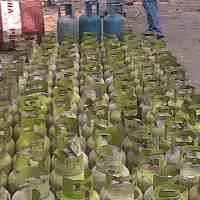 Ratusan Tabung Gas Ditemukan dari Reruntuhan di Slompretan 