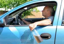 Pengaruh Alkohol Lebih Berat dari Ganja Saat Menyetir