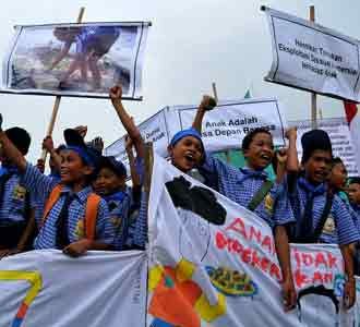 Aksi di Hari Dunia Menentang Pekerja Anak