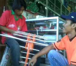 Piala Dunia Datang, Antena UHF Ludes