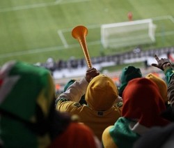 Bunyi Vuvuzela Masih Kurang Nyaring