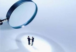 Ketika Mata Melihat Liliput dan Raksasa