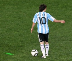 FIFA Selidiki Insiden Laser