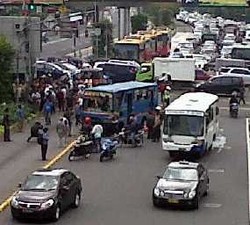 Kecelakaan Terjadi Akibat Sopir Bus Ugal-ugalan