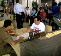 Calon Ketua KPK Bawa Peti Mati