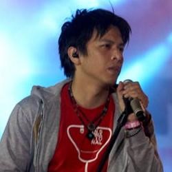 Dicekal di Mana-mana, Ariel Cs Tiarap