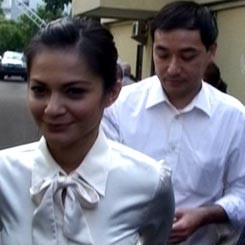 Cut Tari Masih Diperiksa, Suami Tinggalkan Mabes Polri