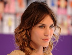 Alexa Chung, Wajah Baru Parfum Lacoste