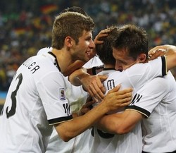 Jerman Lumat Australia 4-0