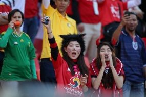 Korsel Menang, Kondom Laris Manis