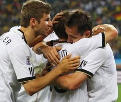 Del Bosque Terkesan Argentina dan Jerman