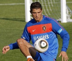 Ronaldo Tak Pikirkan Drogba