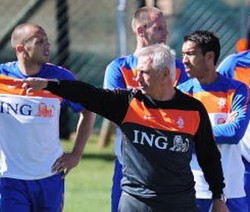 Tak Ada Rahasia di Antara Mereka