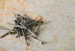 Diduga Mengidap Pica, Bayi Muntahkan Paku dari Perut 