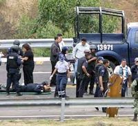 Konvoi Diserang 10 Polisi Tewas
