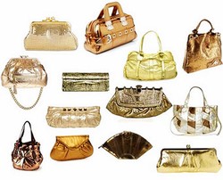 Sukses Mencuri Perhatian Dengan Tas Metalik