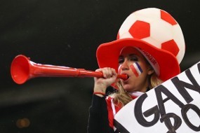 Blatter Bela Eksistensi Vuvuzela 