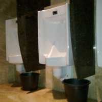 Jadi Arena Munas PKS, Ritz Carlton Siapkan Ember & Gayung di Toilet