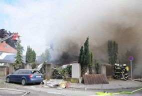 Ortu Nonton Bola, Anak Tewas Terbakar