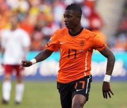 Elia Perkenalkan Diri di Afsel