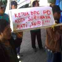 Elemen Sayap Demokrat Kecam Ketua DPRD Surabaya