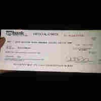 Warga Sidoarjo Mendapat Cek Senilai US$ 5.700.000