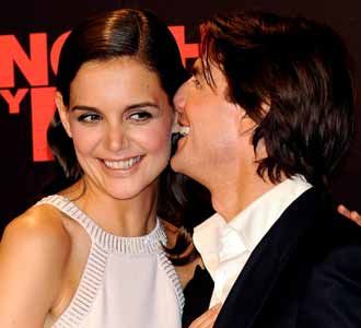 Kemesraan Tom Cruise-Katie Holmes