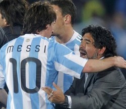 Punya Messi, Maradona Optimistis