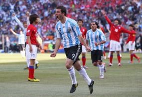 Higuain Hat-trick, Argentina Hajar Korsel 4-1