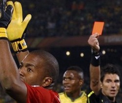 Khune Ikuti Jejak Pagliuca