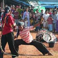 Pulang Nonton Kuda Lumping, Gadis 17 Tahun Digilir 4 Pemuda