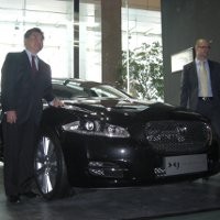 Jaguar Berharap pada Konsumen Fanatiknya