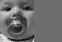 Mengatasi Kebiasaan Ngempeng si Kecil