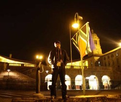 Dengung Vuvuzela Sampai Istana Presiden