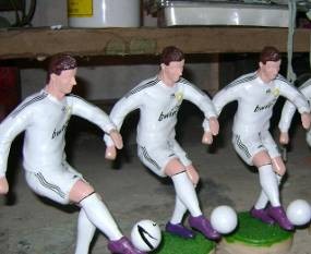 Piala Dunia, Miniatur Pemain Bola Laris Manis