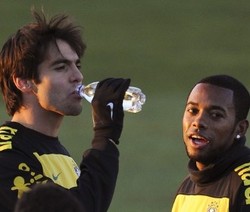 Robinho Siap Gantikan Peran Kaka