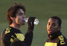 Robinho Siap Gantikan Peran Kaka