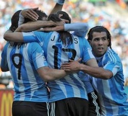 Messi Ya, Higuain dan Tevez Juga