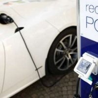 Oman Bangun Mobil Listrik Pertama di Timur Tengah