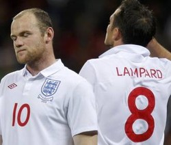 Inggris Bulan-bulanan Pers