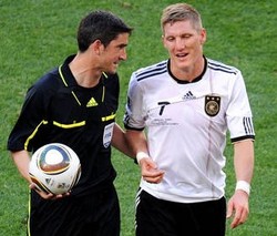 Kartu Merah Bikin Schweinsteiger Marah