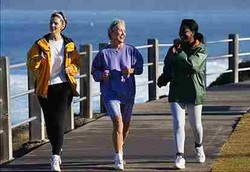 Jalan Cepat vs Jogging, Mana Lebih Efektif?