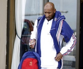 Anelka Out karena Tolak Minta Maaf