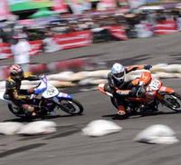 Adu Kecepatan di Makassar