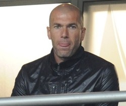 Zizou Sesalkan Kemelut Les Bleus