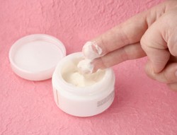 Tahukah Anda Kandungan dari Krim Anti-Aging?