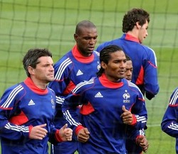 Pemain Prancis Menolak Bermain