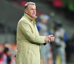 Hitzfeld Kecewa Sekaligus Memuji