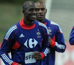 Copot Evra, Prancis Pilih Diarra Sebagai Kapten