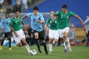 Uruguay & Meksiko Lolos ke 16 Besar